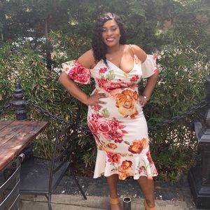 Dreamy thoughts floral midi dress